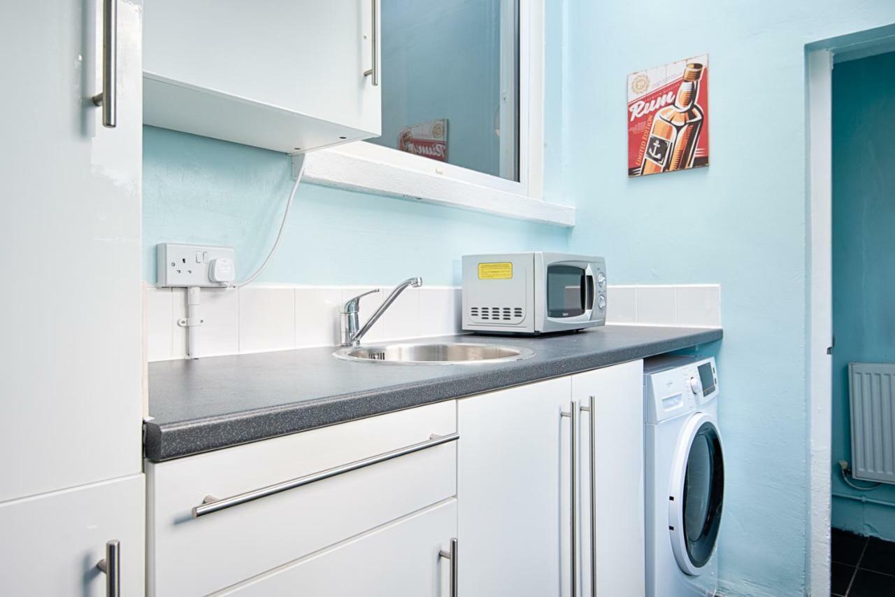 סוואנסי Off Road Parking, Garden, Tv In Every Room מראה חיצוני תמונה