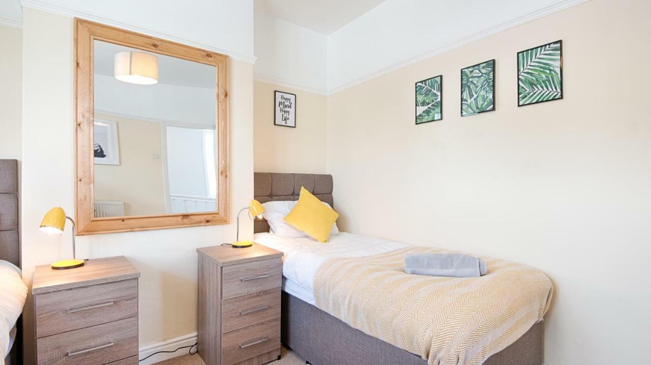 סוואנסי Off Road Parking, Garden, Tv In Every Room מראה חיצוני תמונה